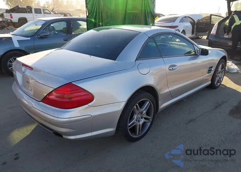2005 Mercedes-Benz Sl 500 z USA, uszkodzony, nr VIN WDBSK75F55F090385